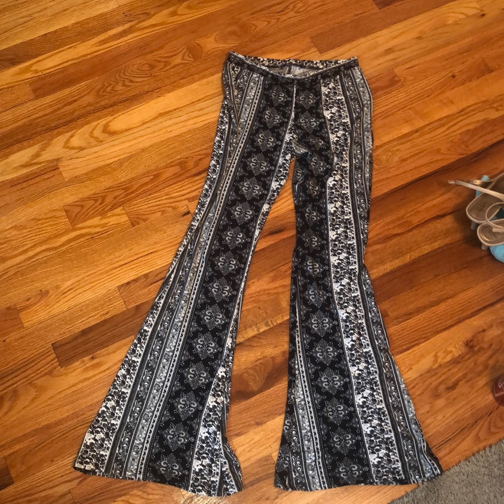 flare patterned pants